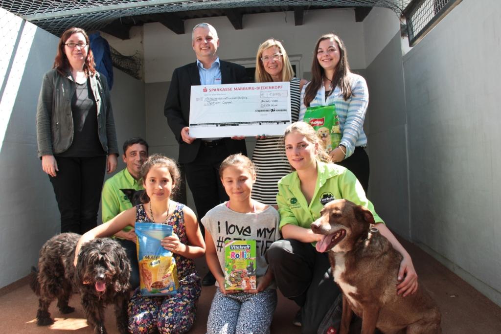 Stadtwerke spenden 1.250 Euro an Tierheim | Tierheim Cappel Marburg